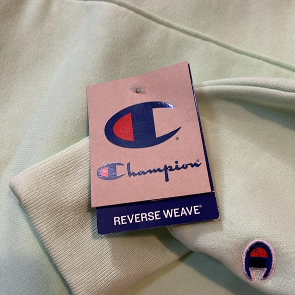 green champion pullover brand new - Picture 3 of 4